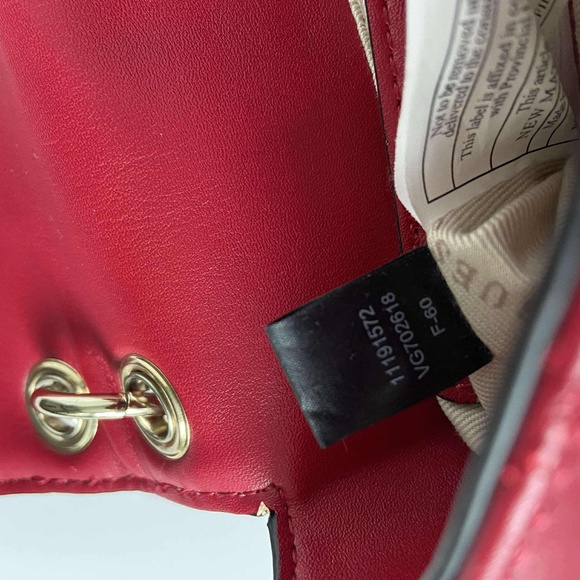 NWOT GUESS CHRISTMAS RED QUILTED CROSSBODY BEADED TOP HANDLE EMBROIDERED - Picture 6 of 11